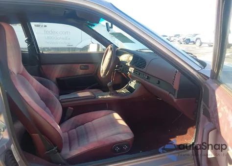 1988 Porsche 944 z USA, uszkodzony, nr VIN WP0AA2957JN151465